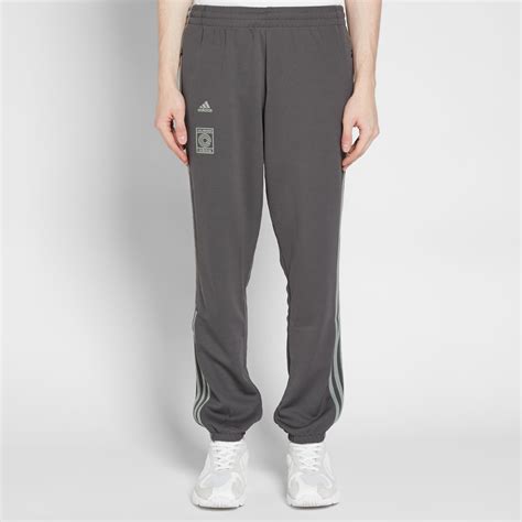 yeezy calabasas track pants